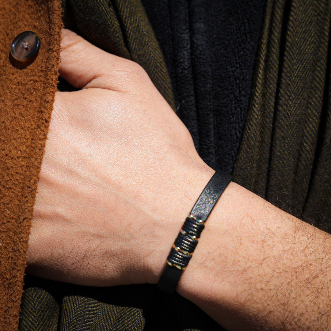 Pulsera Trinity en cuero genuino